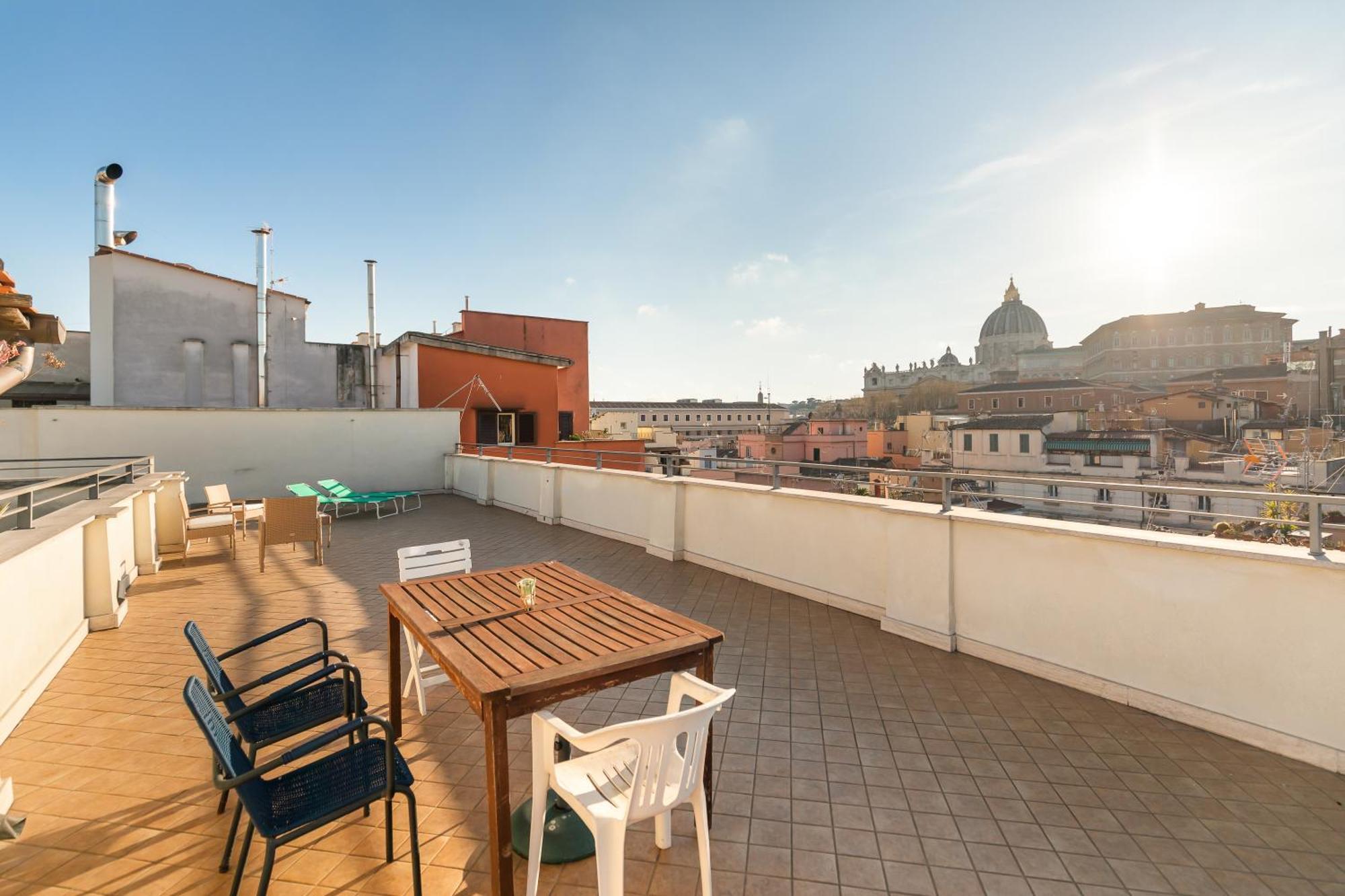 ローマPenthouse In Exclusive Borgo Pio Districtアパートメント エクステリア 写真